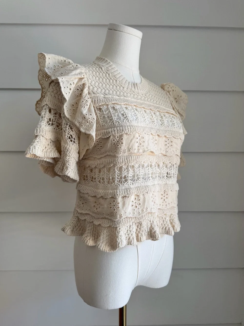 Zara Textured Crochet Knit Top with Ruffles size S